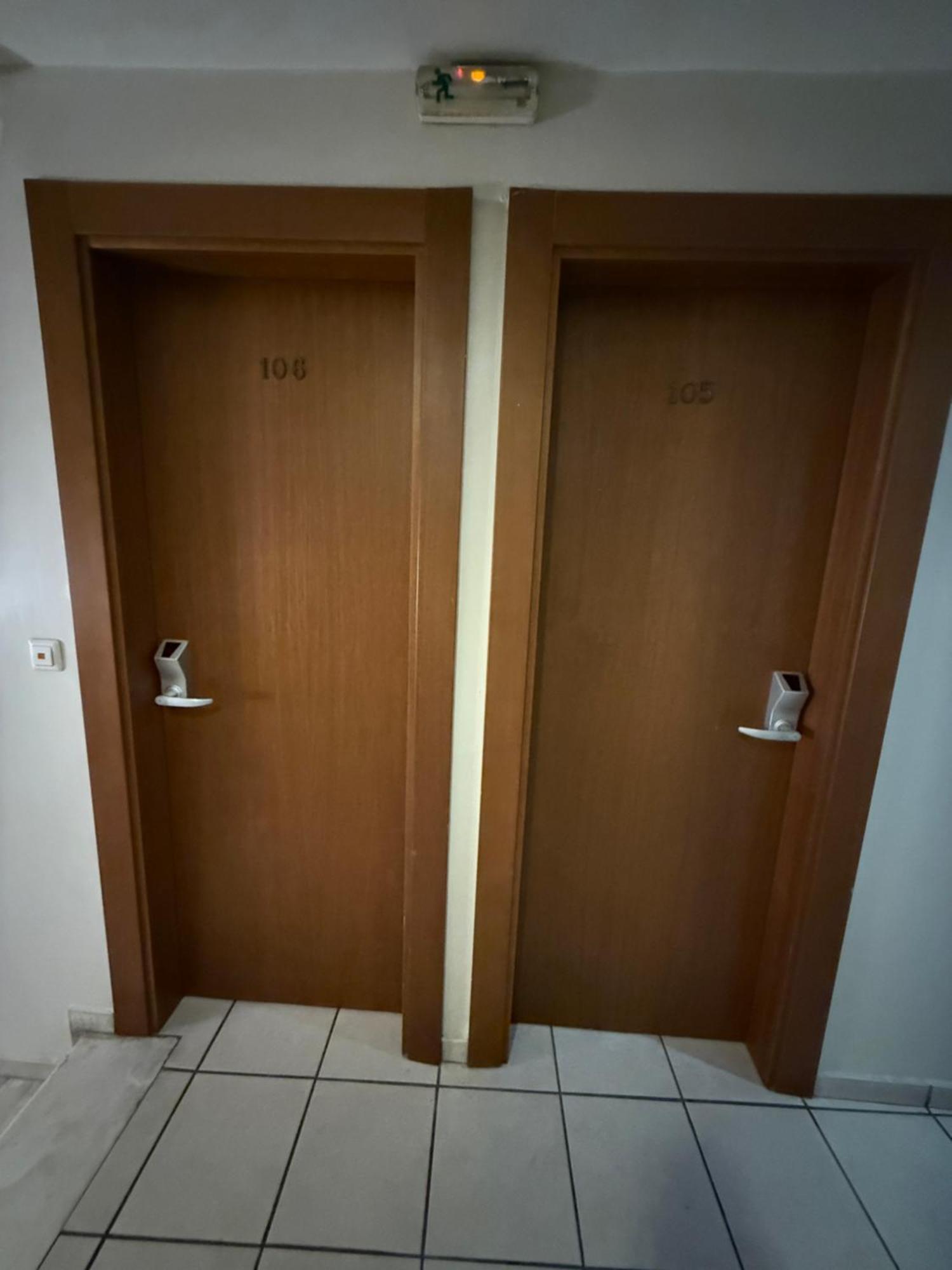 Hotel Ideal Пирей Экстерьер фото