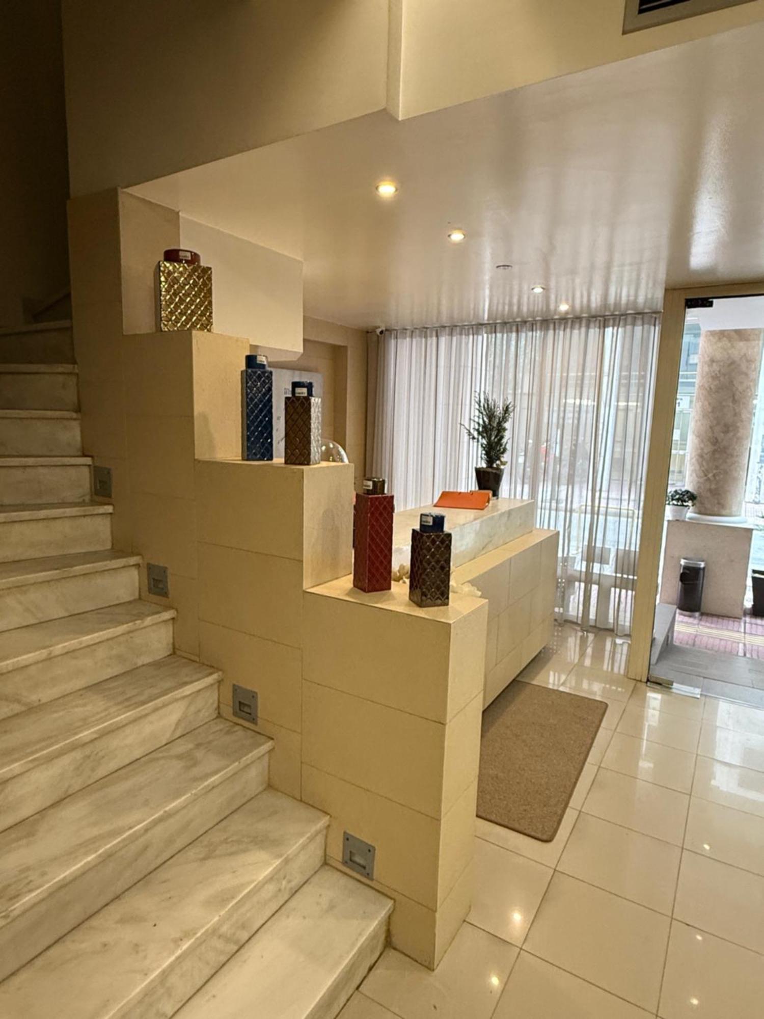 Hotel Ideal Пирей Экстерьер фото