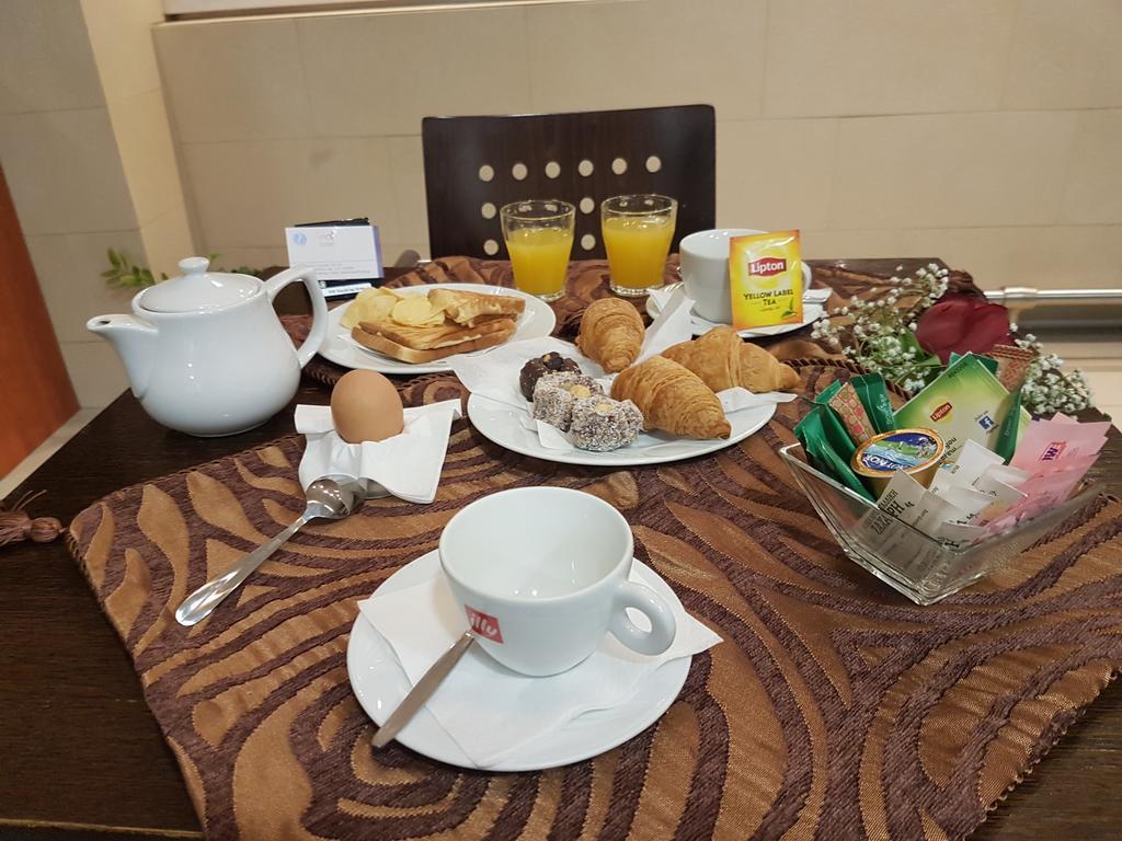 Hotel Ideal Пирей Экстерьер фото